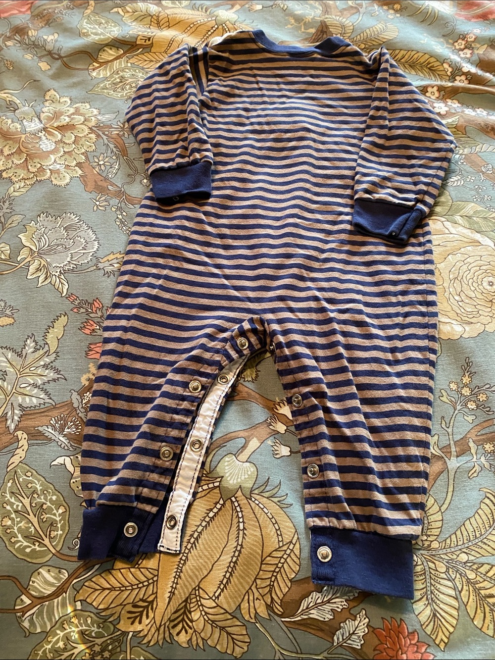 FIVE Rompers - Picture 6 of 16